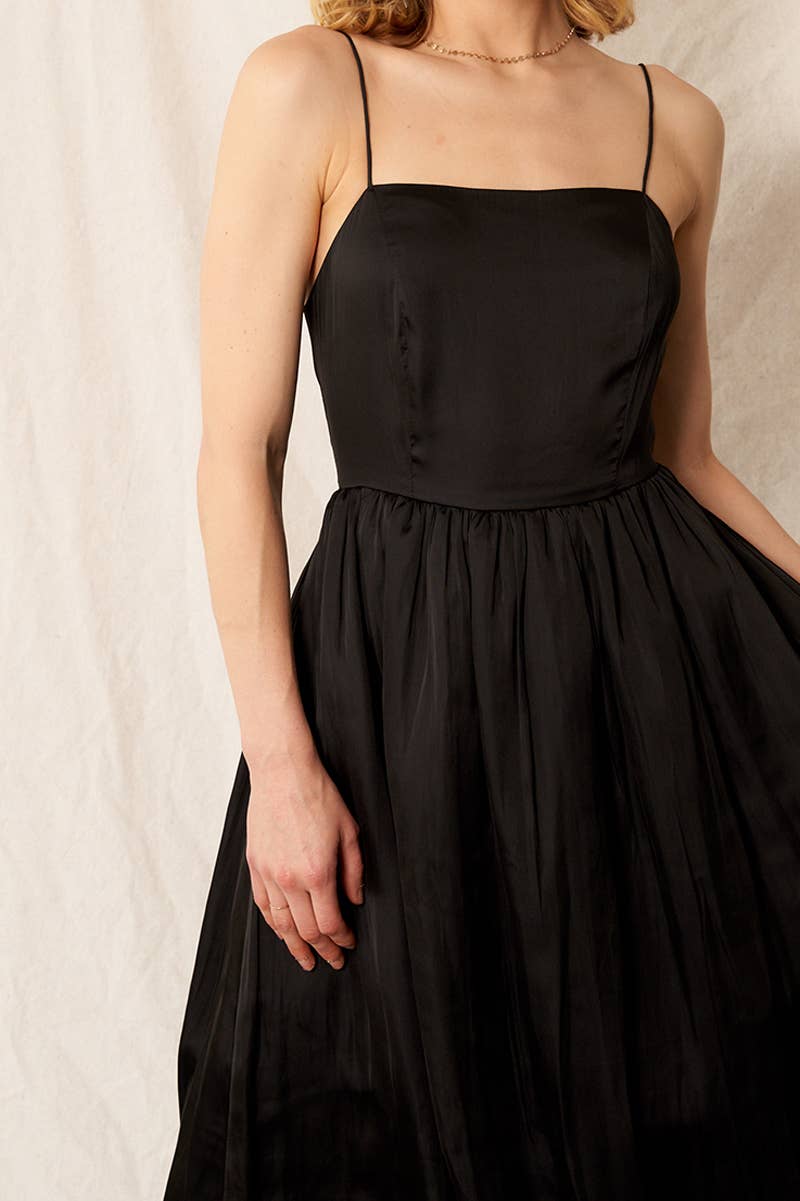 Sleeveless Cami Midi Dress: Black / M